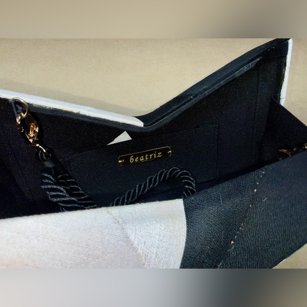 Beatriz / Costa Del Sol - Star Clutch Bag - sustainable/ethical - handcrafted - Picture 4 of 16